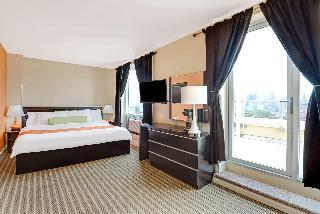 Wingate By Wyndham Long Island City 3*